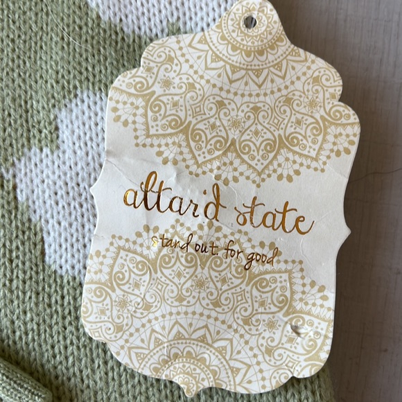 2 Piece Altar’d State Floral Knit Joggers and Cropped Tank Top - Picture 6 of 7